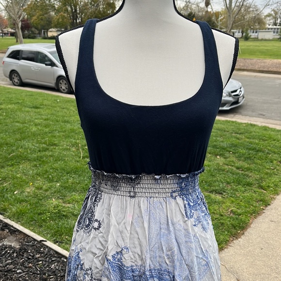 Sundress - Picture 4 of 4